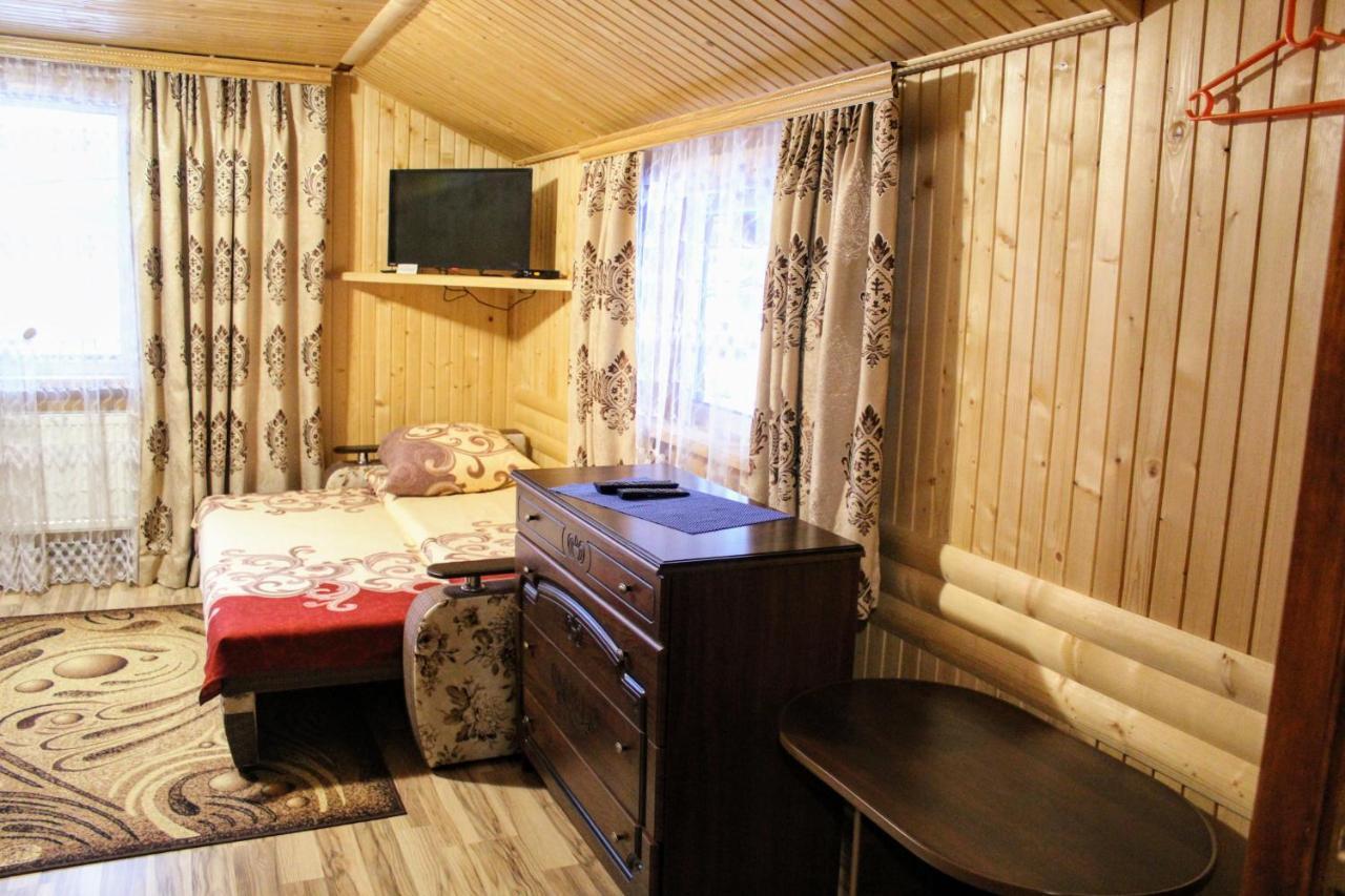 Садиба "У Валентини" Yablunytsya Exterior photo